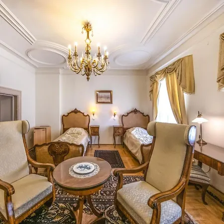 Giselle Buda Castle Hotell