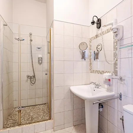Giselle Buda Castle Hotell 4*