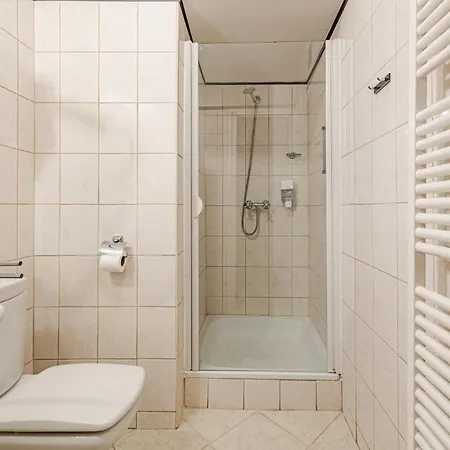 Giselle Buda Castle Hotell 4*