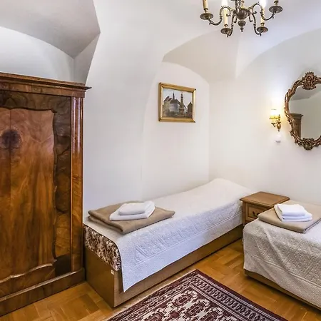 Bed & Breakfast Academy
