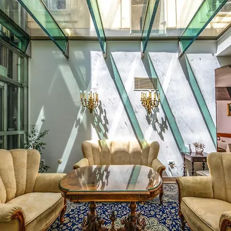 Academy Bed & Breakfast Budapest